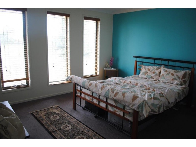 56 Alamanda Boulevard, Point Cook VIC 3030