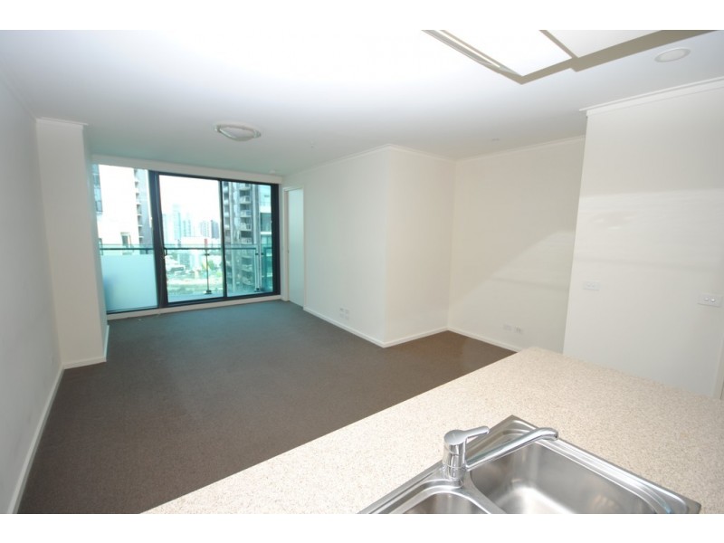REF 24730/180 City Road, Southbank VIC 3006