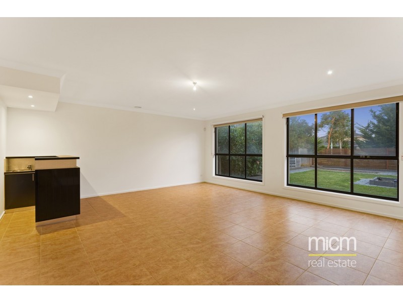 3 Evening Close, Point Cook VIC 3030