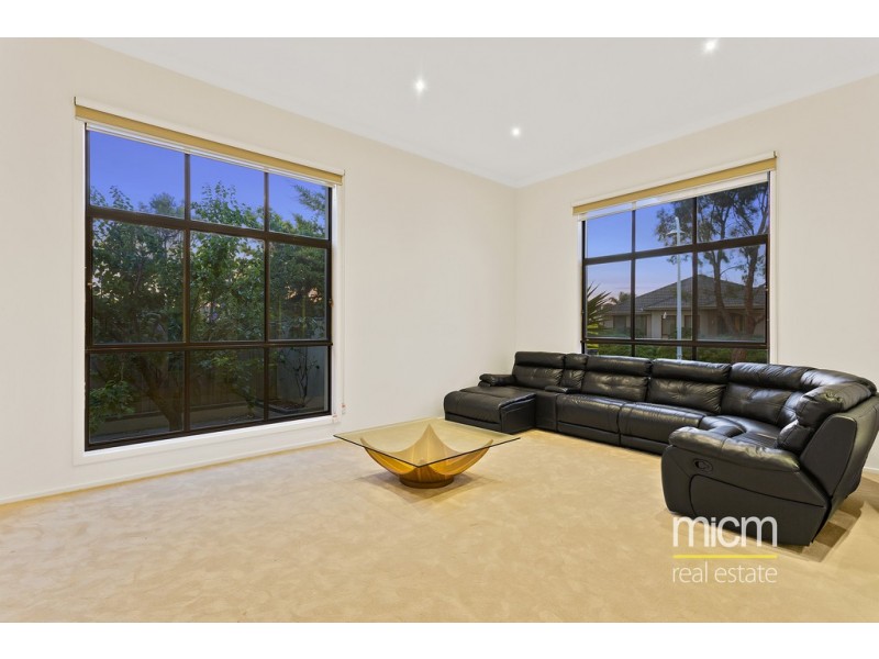 3 Evening Close, Point Cook VIC 3030