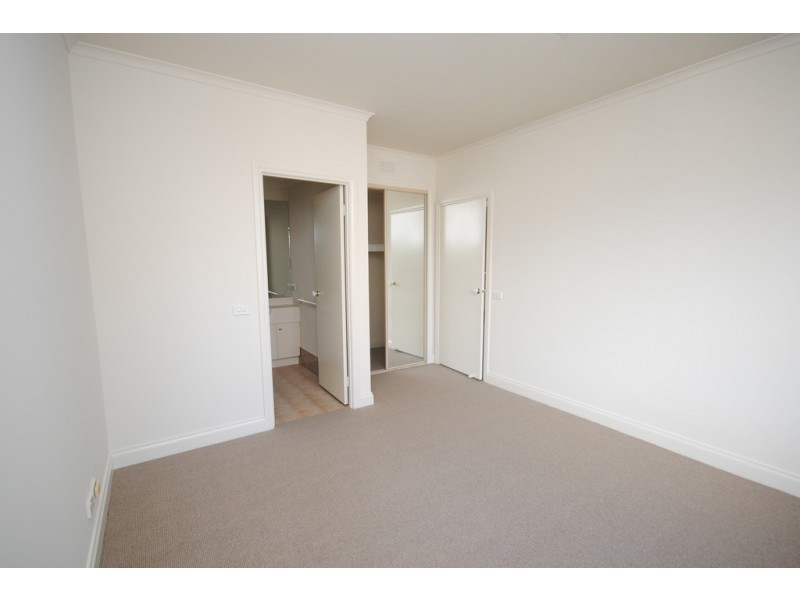 REF 24731/283 Spring Street, Melbourne VIC 3000