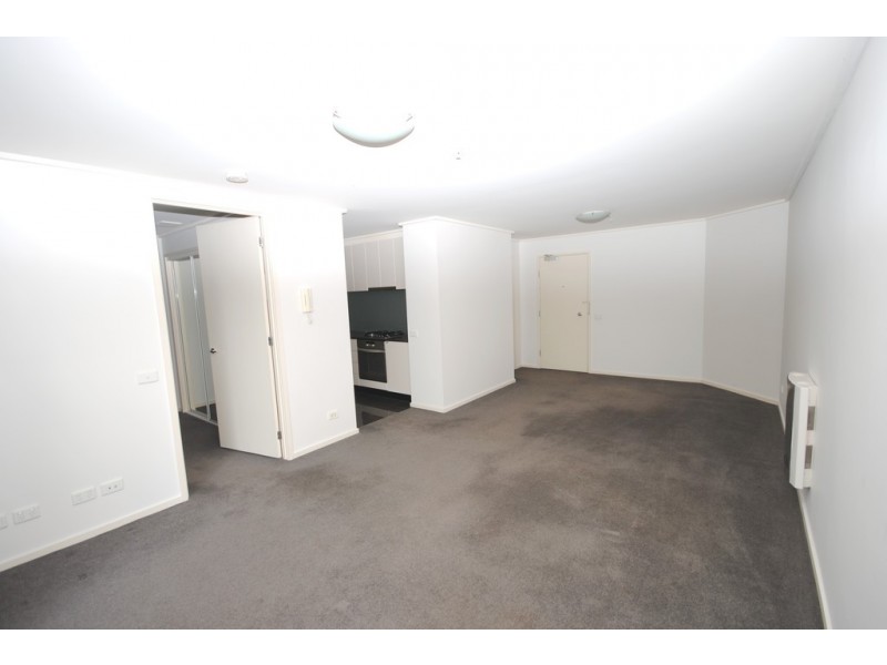 REF 24732/96 Kavanagh Street, Southbank VIC 3006