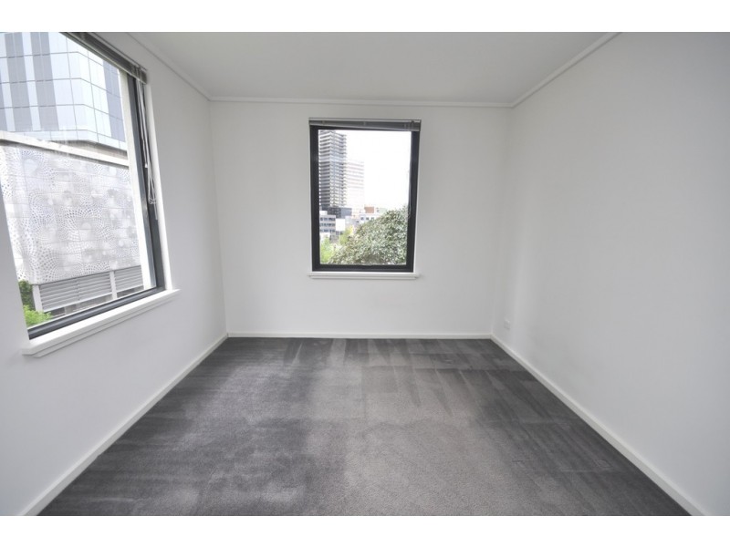 REF 24740/28 Bank Street, South Melbourne VIC 3205