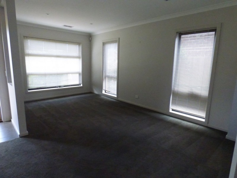 14 Essence Lane, Point Cook VIC 3030