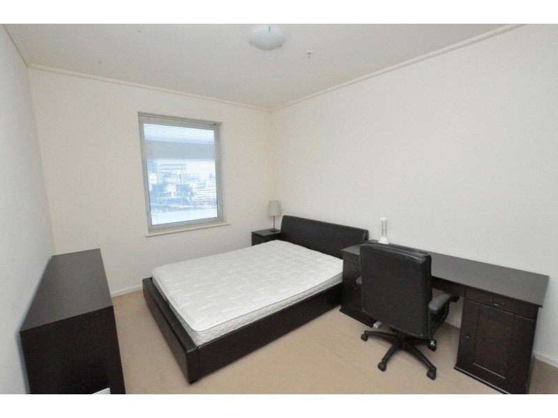 REF 24749/83 Whiteman Street, Southbank VIC 3006