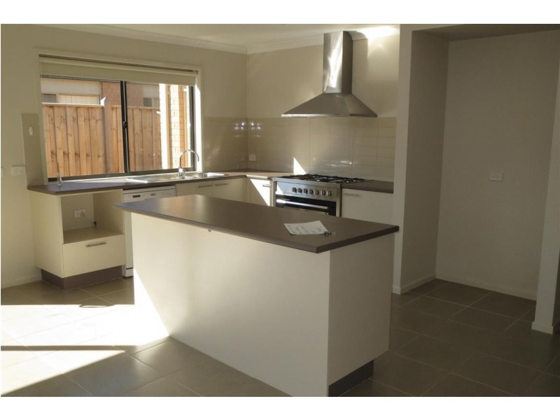 5 Reefside Way, Point Cook VIC 3030