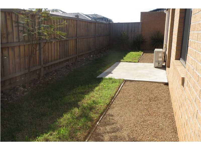 5 Reefside Way, Point Cook VIC 3030