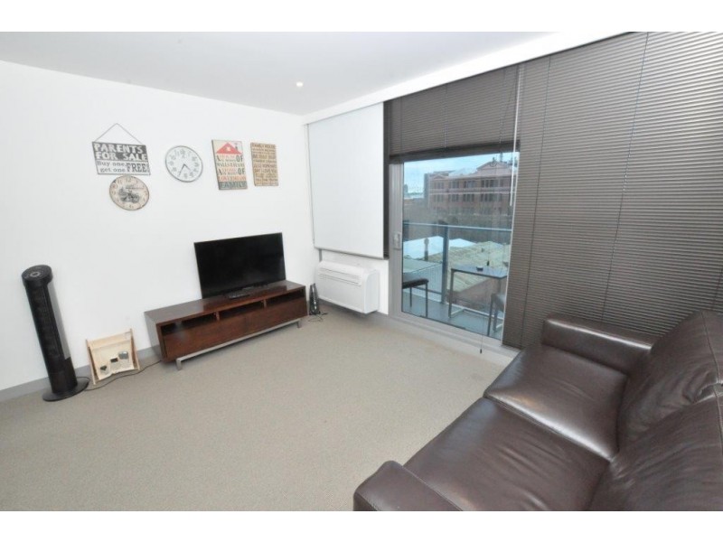 REF 120108/53 Batman Street, West Melbourne VIC 3003