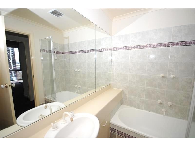 REF 24770/83 Queensbridge Street, Southbank VIC 3006