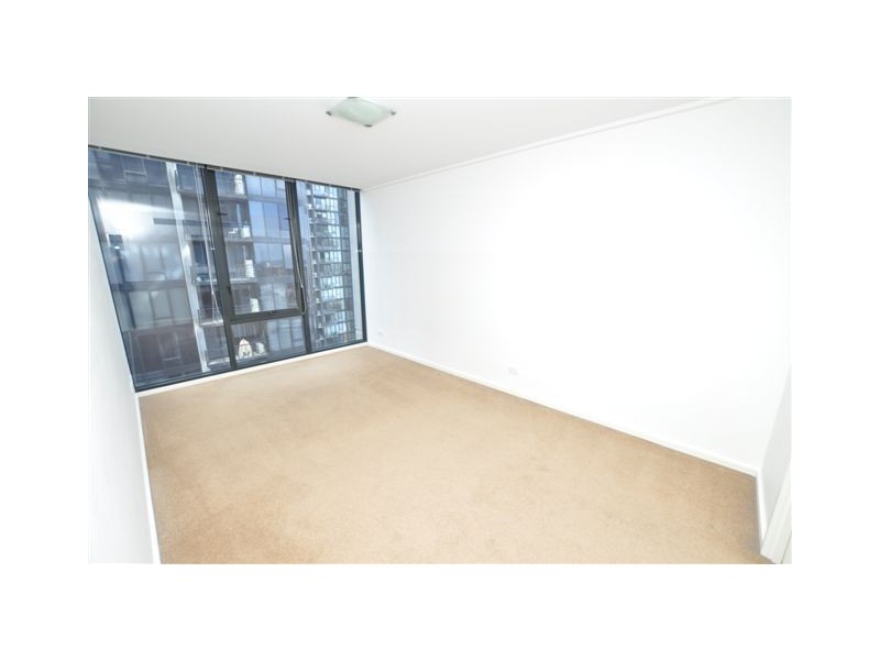 REF 24785/183 City Road, Southbank VIC 3006