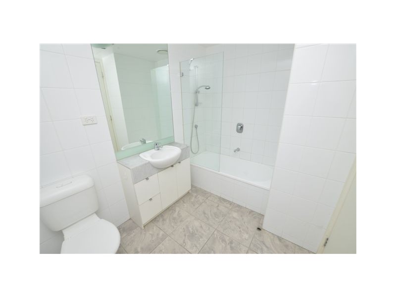 REF 24785/183 City Road, Southbank VIC 3006