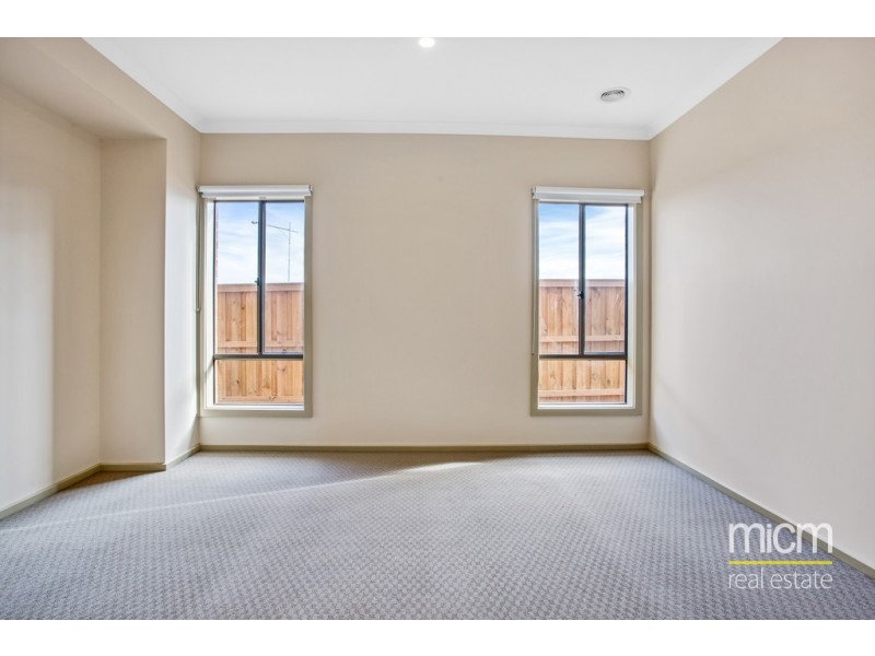 3 Greenbank Way, Point Cook VIC 3030