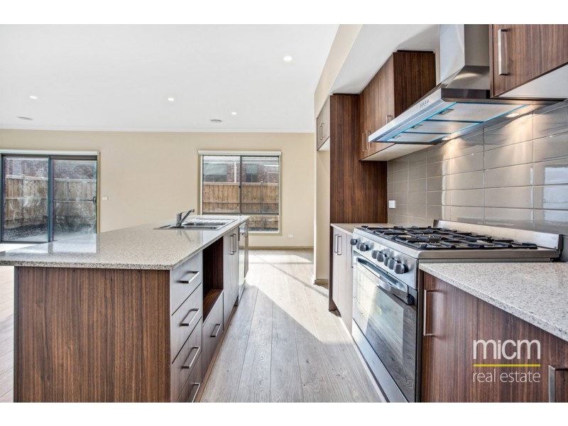 3 Greenbank Way, Point Cook VIC 3030