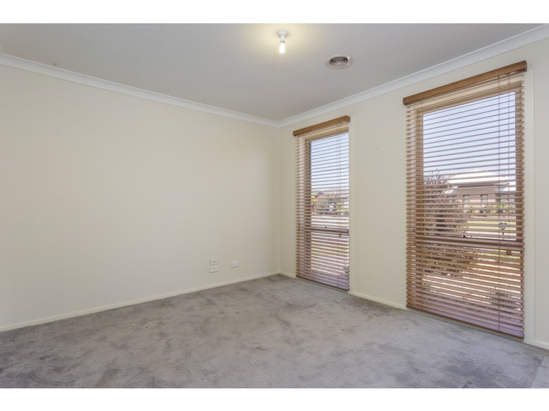 20 Ladybird Crescent, Point Cook VIC 3030