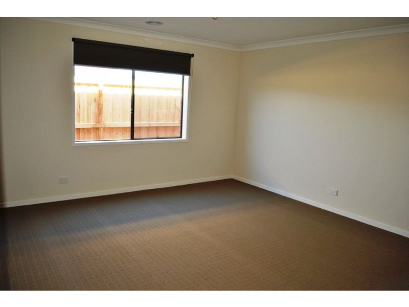 5 Trimotor Road, Point Cook VIC 3030