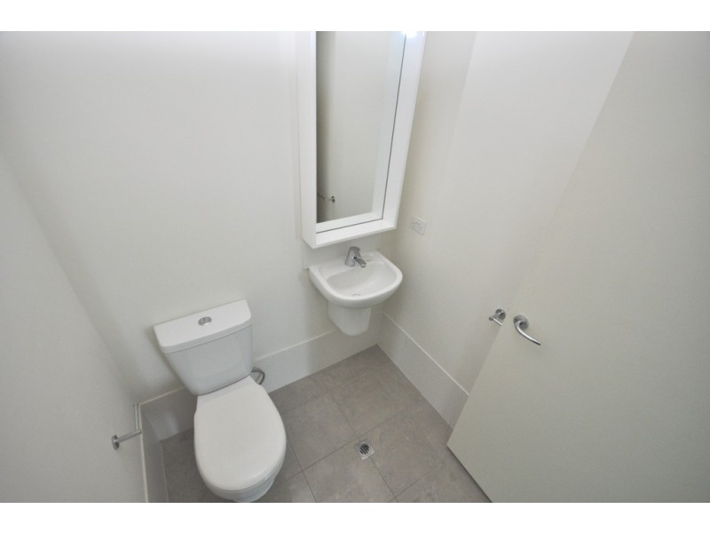 REF 24799/180 City Road, Southbank VIC 3006