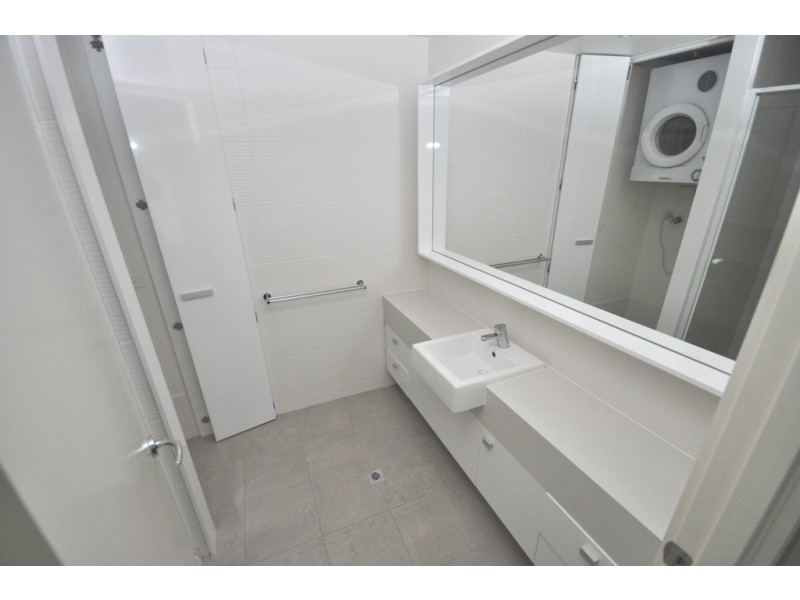 REF 24799/180 City Road, Southbank VIC 3006