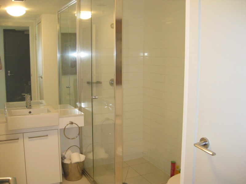 1911/100 Harbour Esplanade, Docklands VIC 3008