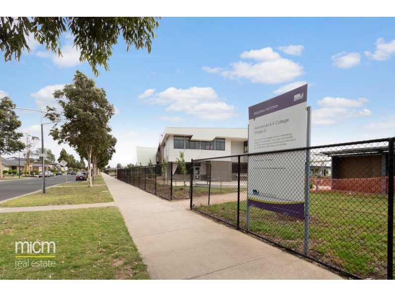 22 Royal Circuit, Point Cook VIC 3030