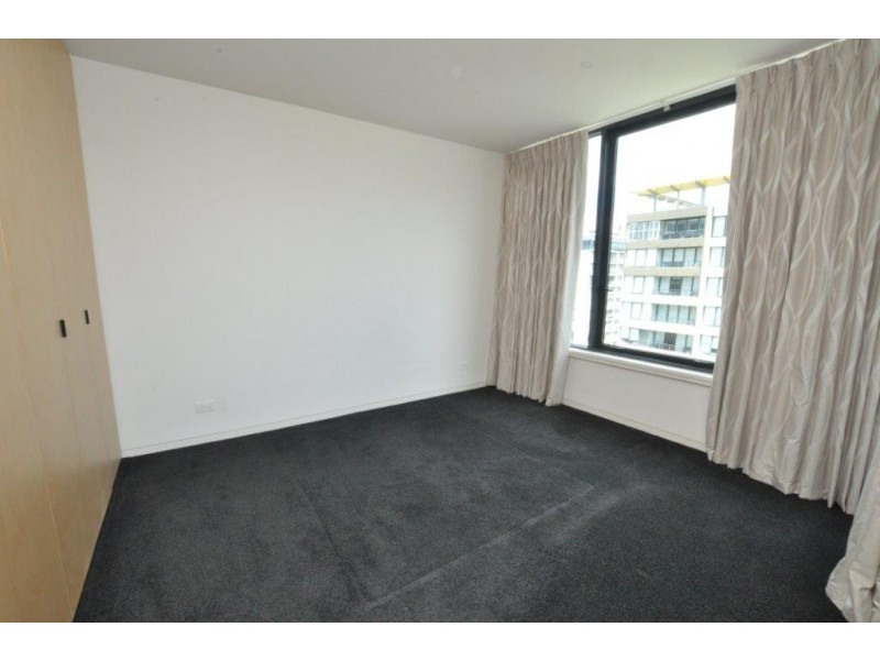 REF 24818/148 Wells Street, South Melbourne VIC 3205