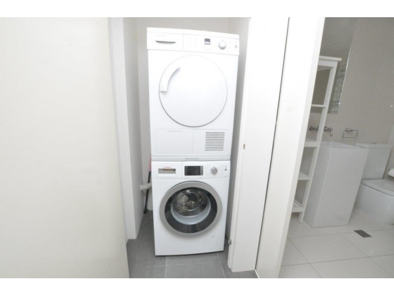 REF 24818/148 Wells Street, South Melbourne VIC 3205