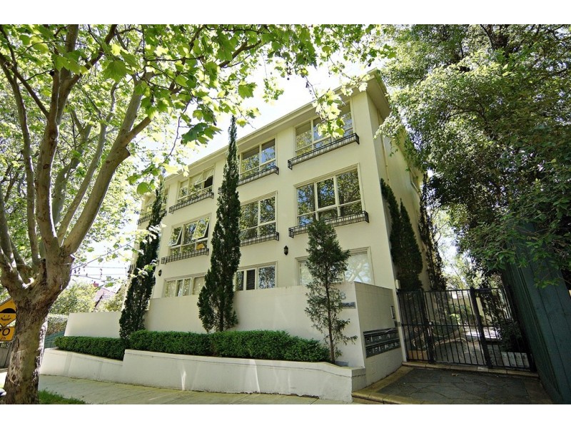 12/18 Burns Street, Elwood VIC 3184