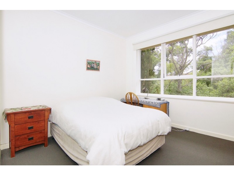 12/18 Burns Street, Elwood VIC 3184