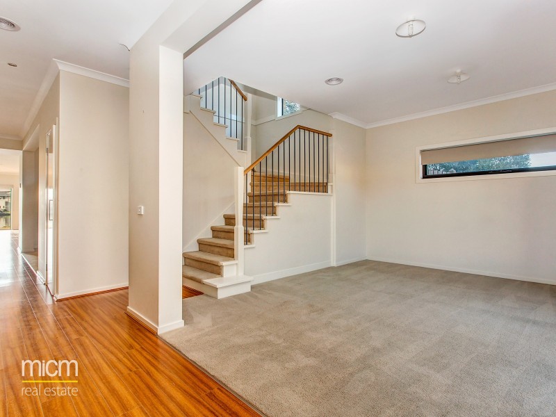 227 Sanctuary Lakes South Boulevard, Point Cook VIC 3030