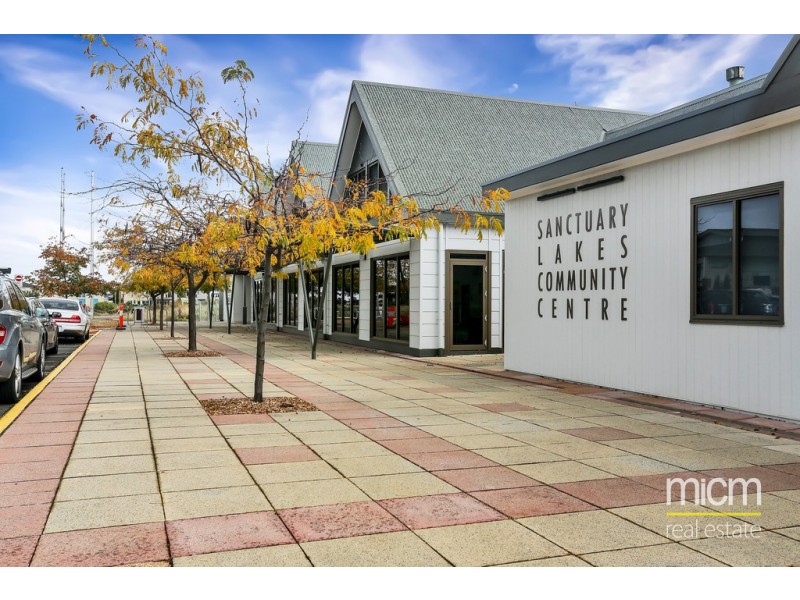 227 Sanctuary Lakes South Boulevard, Point Cook VIC 3030