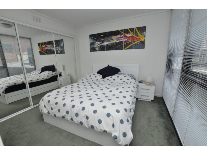 REF 24851/668 Bourke Street, Melbourne VIC 3000