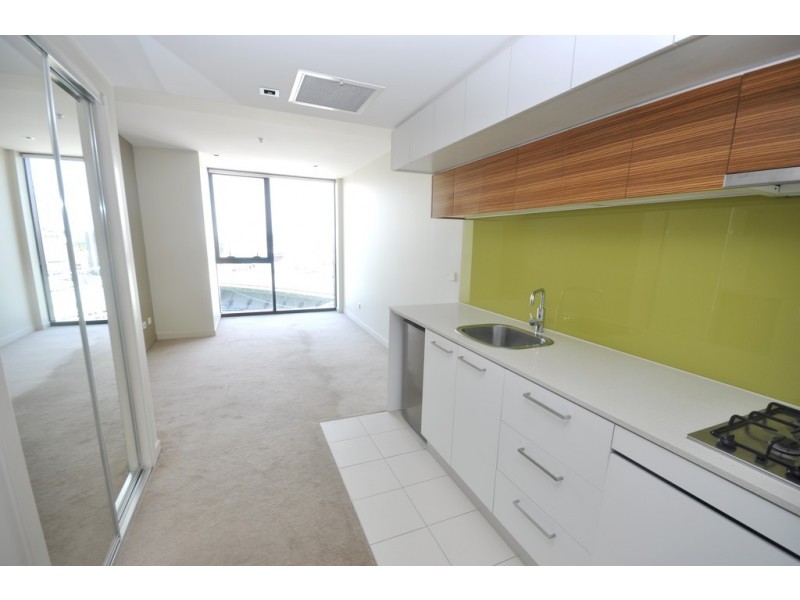 2710B/100 Harbour Esplanade, Docklands VIC 3008
