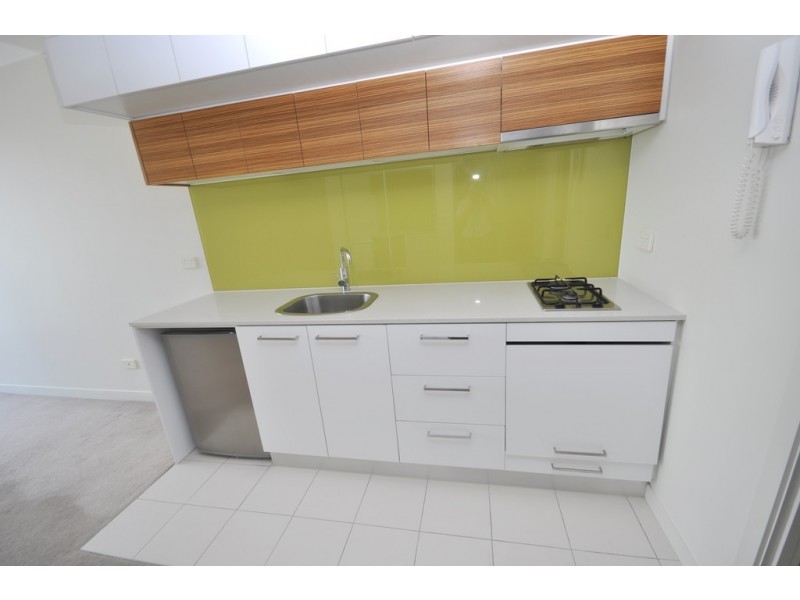 2710B/100 Harbour Esplanade, Docklands VIC 3008