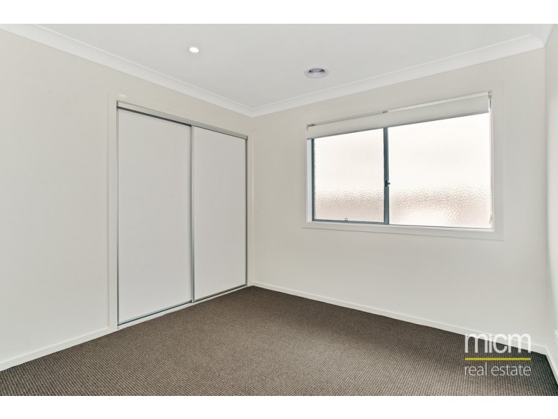 98 Grassbird Drive, Point Cook VIC 3030