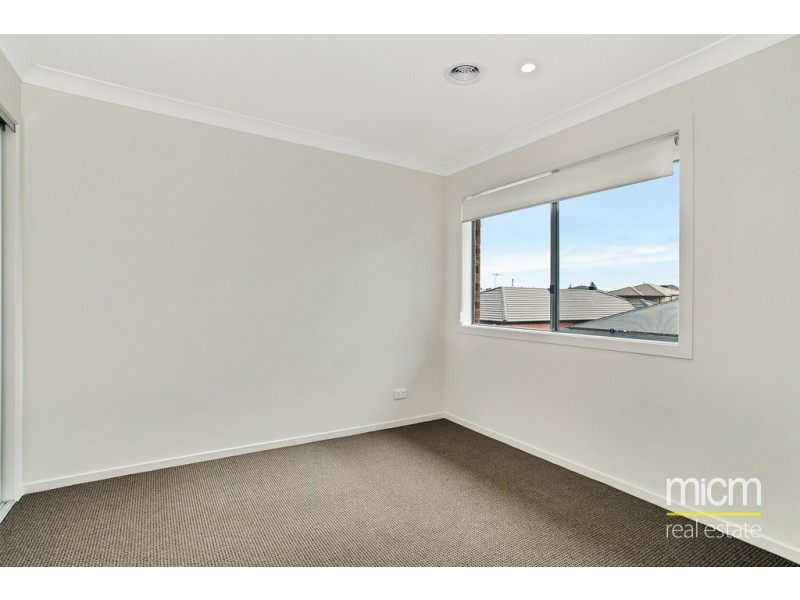 98 Grassbird Drive, Point Cook VIC 3030