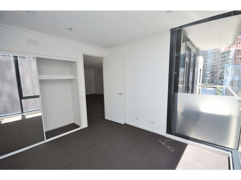 REF 24870/173 City Road, Southbank VIC 3006