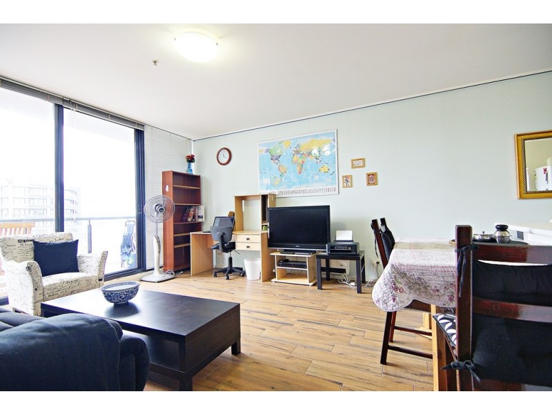 REF 24873/28 Bank Street, South Melbourne VIC 3205