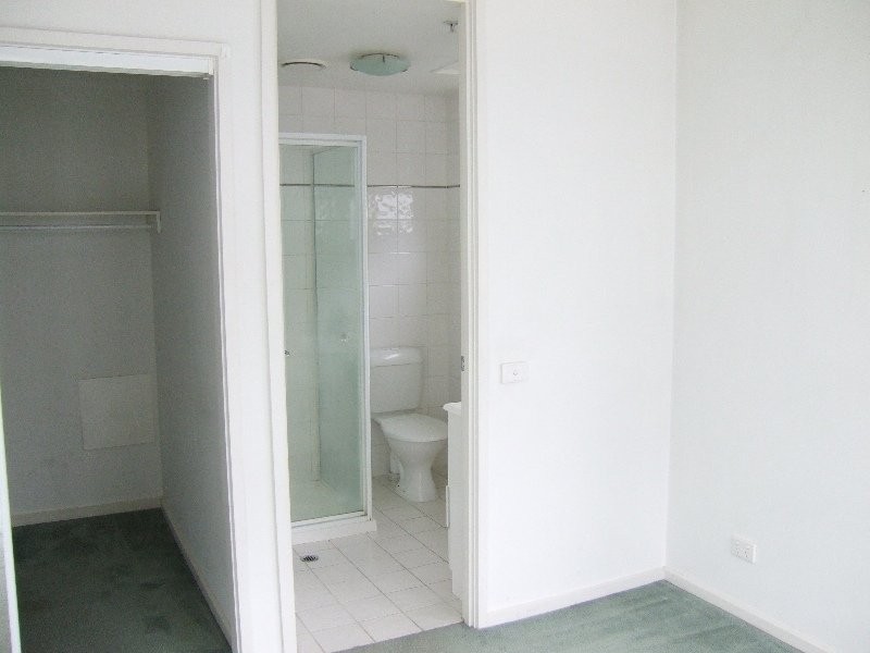 REF 24887/63 Dorcas Street, South Melbourne VIC 3205