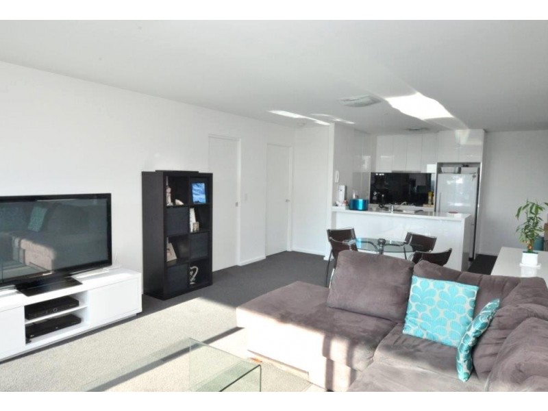 REF 24892/241 City Road, Southbank VIC 3006