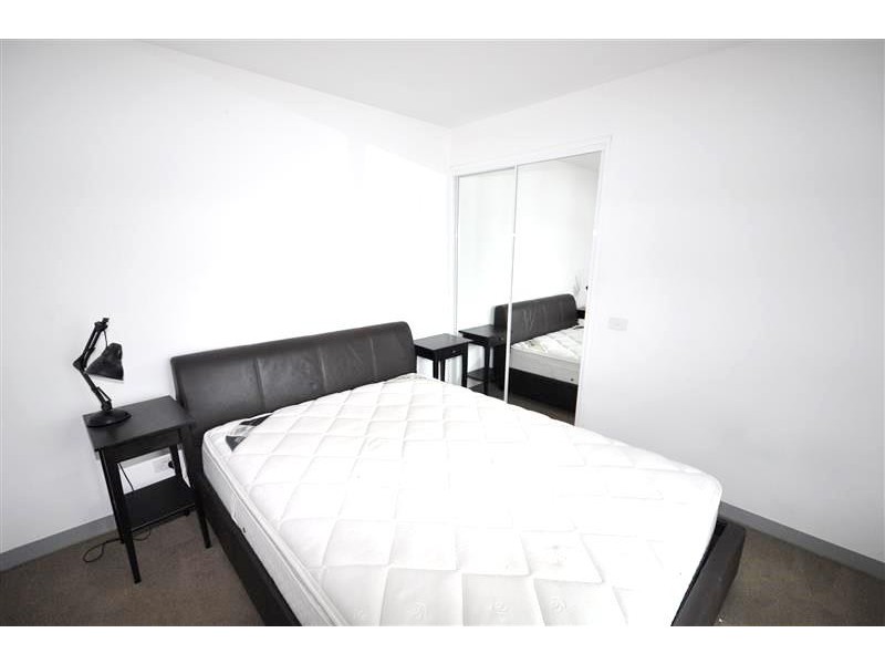 REF 24894/83 Whiteman Street, Southbank VIC 3006