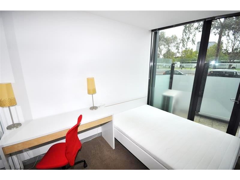 REF 24894/83 Whiteman Street, Southbank VIC 3006