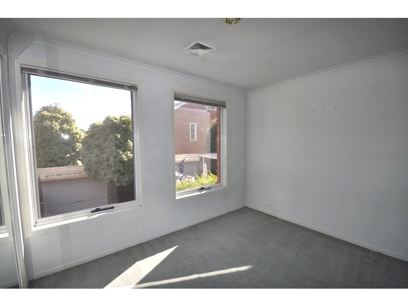 99 Field Street, Clifton Hill VIC 3068