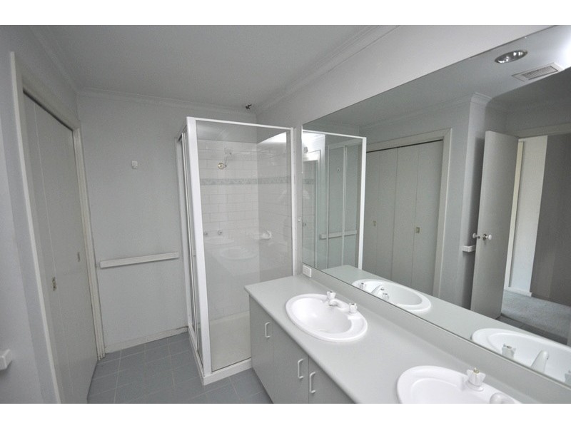 99 Field Street, Clifton Hill VIC 3068