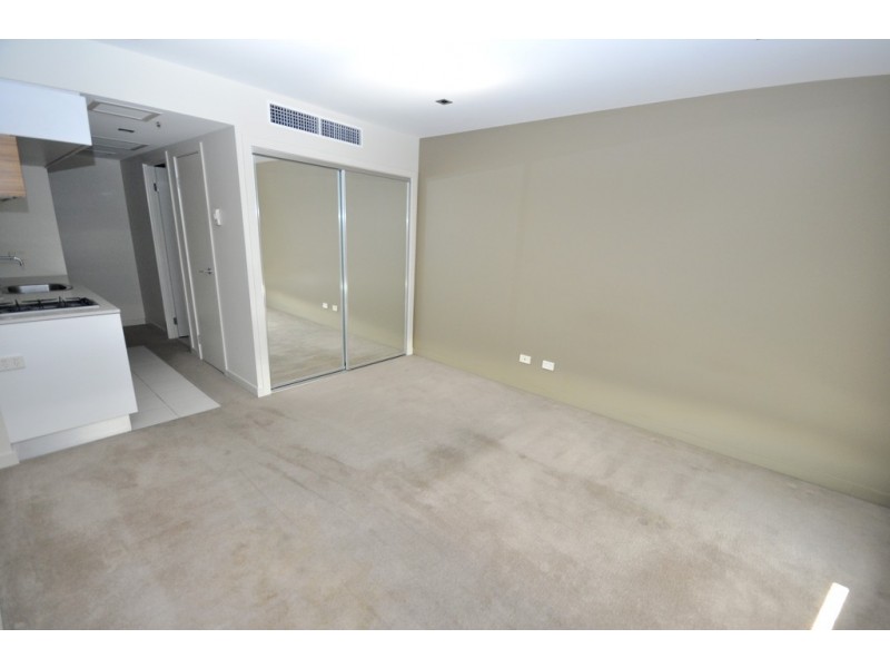 2109B/100 Harbour Esplanade, Docklands VIC 3008