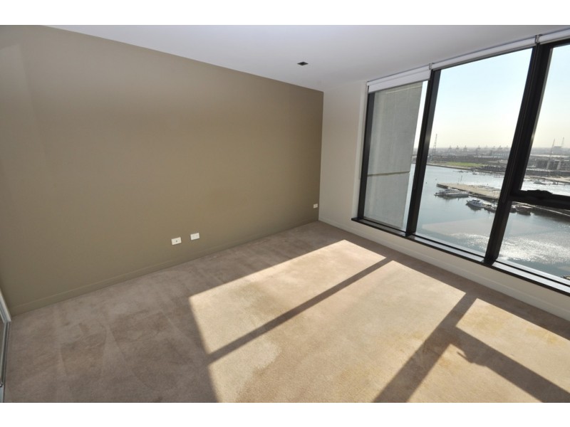2109B/100 Harbour Esplanade, Docklands VIC 3008