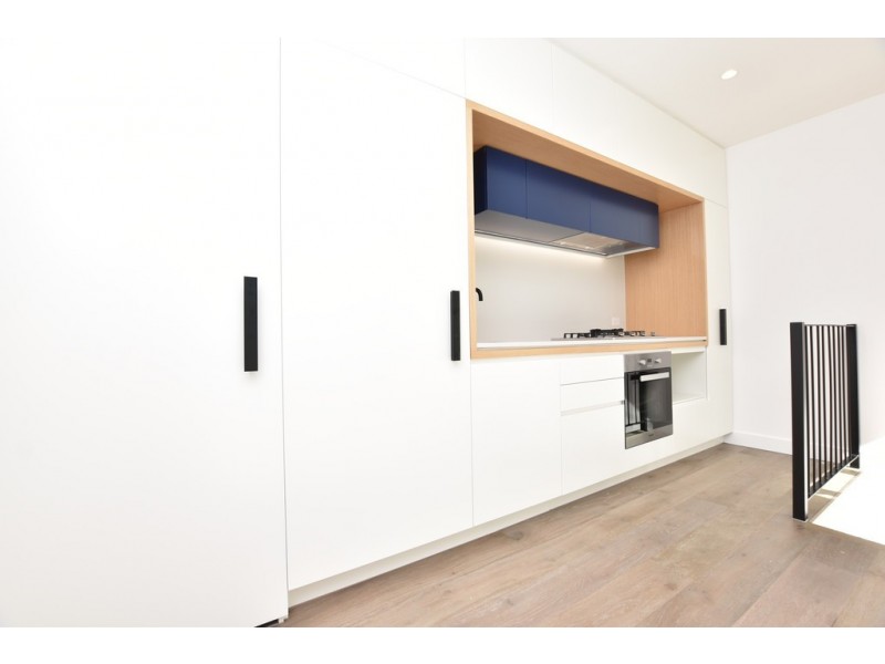 D318/15 Doepel Way, Docklands VIC 3008