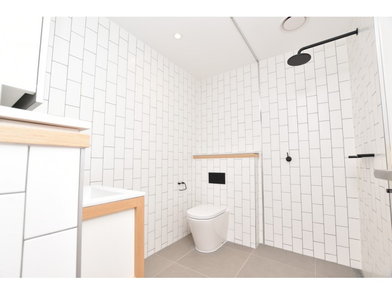 D318/15 Doepel Way, Docklands VIC 3008