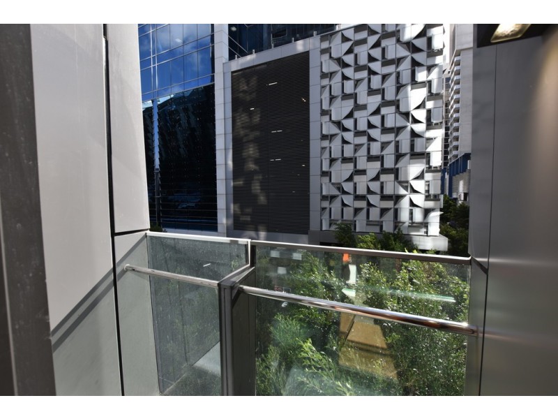 D318/15 Doepel Way, Docklands VIC 3008