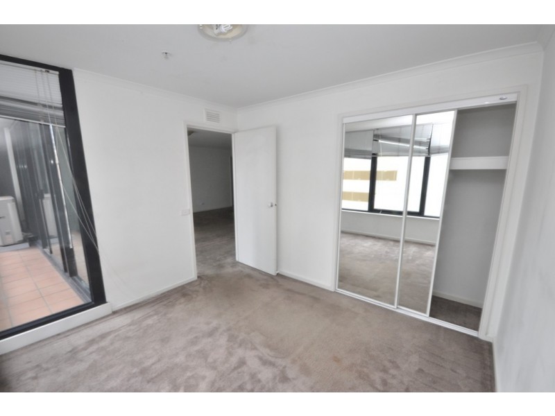 REF 24903/38 Kavanagh Street, Southbank VIC 3006