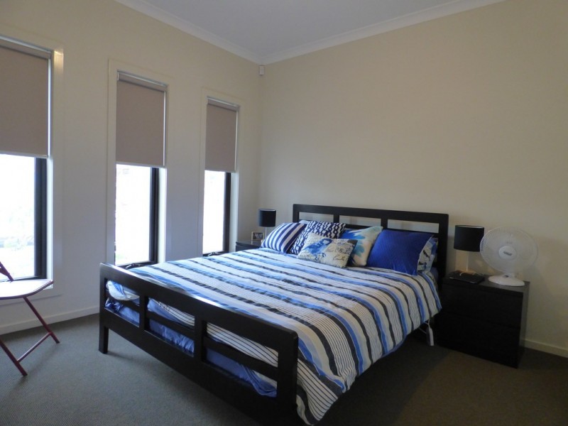 10 Gibson Avenue, Point Cook VIC 3030