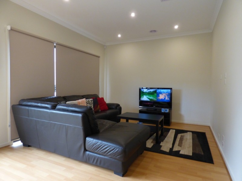 10 Gibson Avenue, Point Cook VIC 3030
